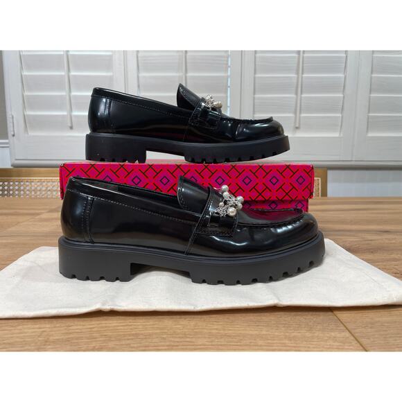 Tory Burch Classic Embellished Medallion Lug Loafer Black Leather Size 8 NIB - Picture 2 of 13